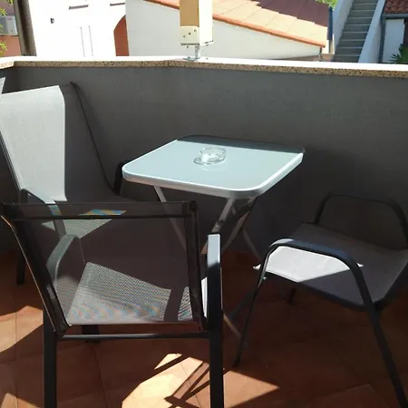 Uki Apartment *